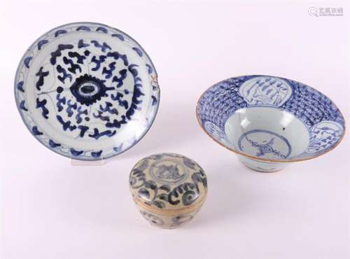 A lot of various blue / white porcelain including ointment j...