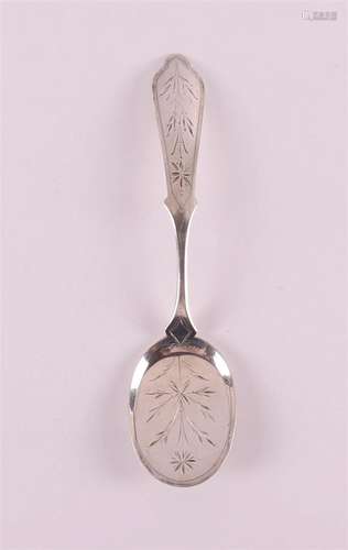 A 2nd grade 835/1000 silver pie scoop, Fa. j.m. van Kempen a...