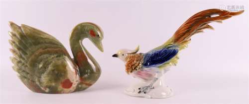 A polychrome porcelain pheasant, Germany, 1st half of the 20...