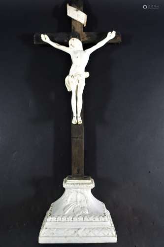 DE NOTHOMB - BOCH LONGWY : Crucifix de chevet, le Christ et ...