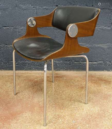 EUGEN SCHMIDT : Fauteuil, vers 1965, en bois, cuir et acier ...