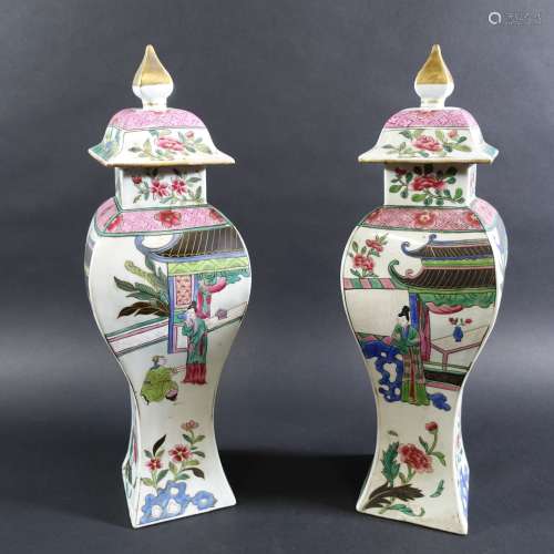 CHINE : Paire de vases balustres couverts de section carrée ...