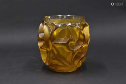 René LALIQUE (1860-1945). Vase 