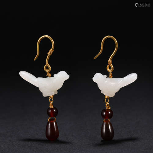 Qing dynasty Hetian jade gilt earrings