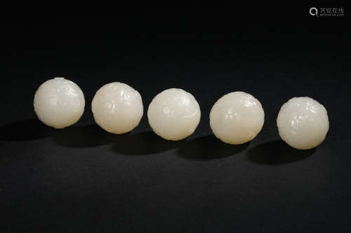 Qing Dynasty Hetian Jade A Set of beads