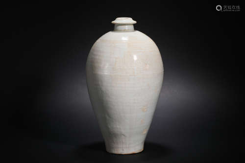 Song Dynasty Hutian Kiln Plum Bottle