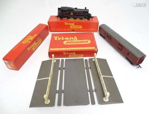Toys: A trio of Triang Railways OO gauge models, comprising ...