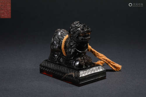 Qing Dynasty Crystal Lion Head Seal