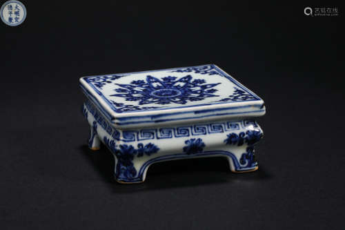 Ming Dynasty Blue and White Flower Pillow