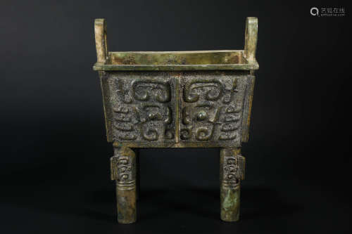 Han dynasty copper gluttonous pattern
Four-legged Square Zun