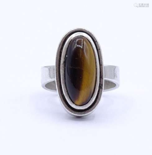 800er Silber Ring mit Tigerauge Cabochon, 9,1g.