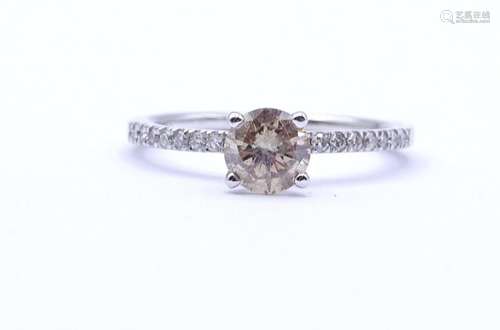 WG Ring 14K (0.585) mit Diamanten ,zus.ca. 0,81 - 1,0ct.