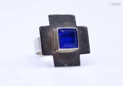 Silber Ring mit blauen Farbstein,Kopf in Form eines Kreuzes,...
