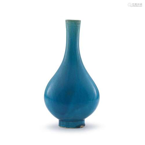 A Chinese turquoise-glazed pear-shaped vase, Qing Dynasty, Q...