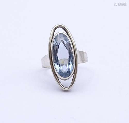 800er Silber Ring mit einen oval facc. hellblauen Edelstein