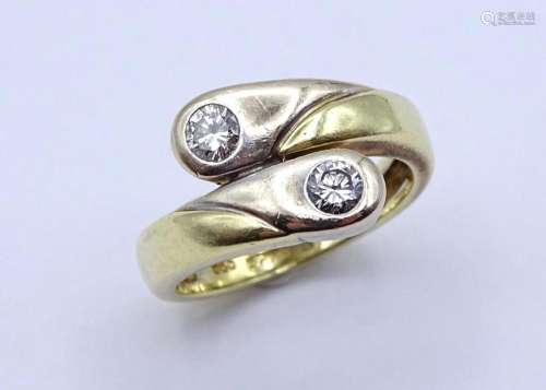 Bicolor Gold Ring 585/000 mit zwei Brillanten, zus.ca. 0,22c...