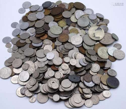 Großes Konvolut Münzen aus aller Welt, 3,14 KG