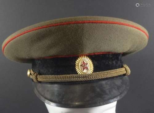 russische Uniform Schirmmütze