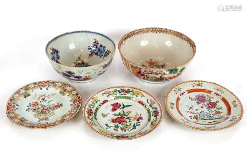 A 19th Century Chinese bowl, decorated famille rose enamels ...
