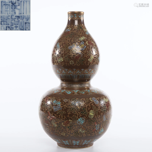 A Tea-dust Glazed Double Gourds Vase Qing Dynasty