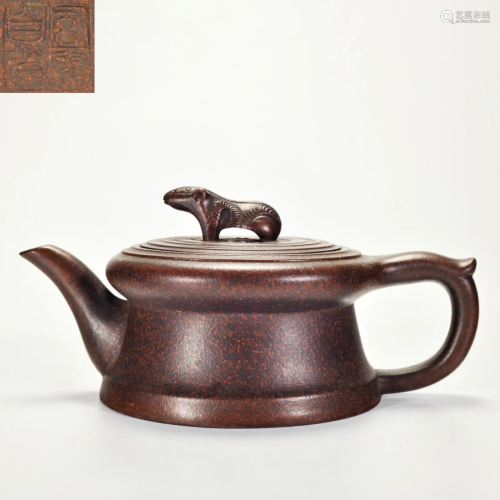 A Yixing Glazed Teapot Qing Dynasty