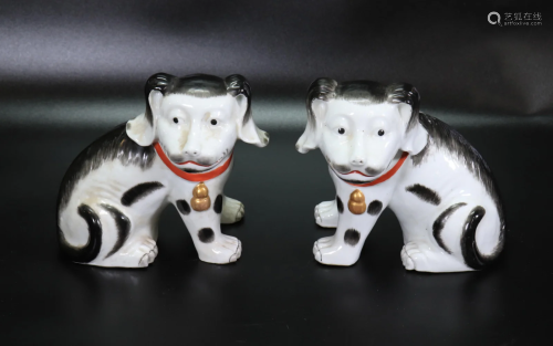 Pair Chinese Export Porcelain Seated Dogs