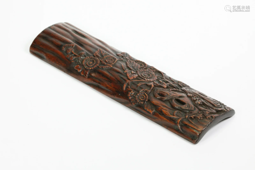 Chinese Qing Chenxiang Wood Wrist Rest