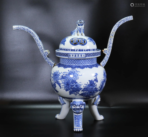 Large Chinese Blue White Porcelain Incense Burner
