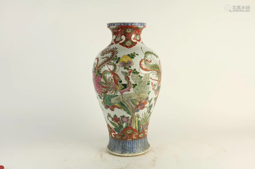 CHINESE FAMILLE ROSE BLUSTER VASE