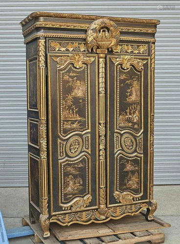 BEAUTIFUL LARGE CHINESE GILDED AND PAINTED CABINET