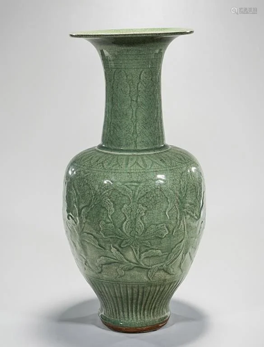 ANTIQUE 18TH C. CHINESE CELADON CRACKLEWARE VASE