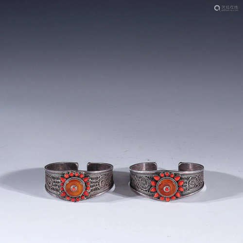 PAIR OF CORAL-INLAID SILVER BANGLES