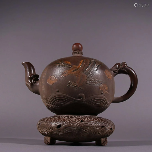 ZISHA ' EAGLE ' TEAPOT WITH STAND