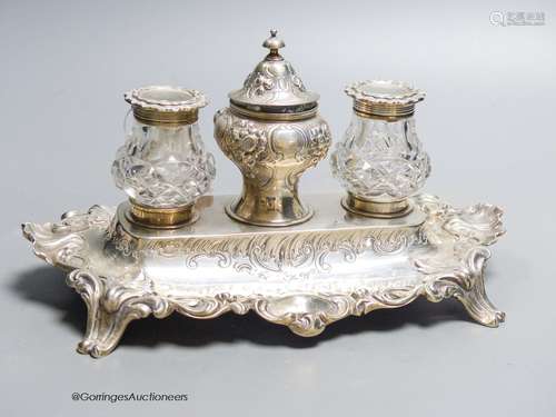 A Victorian embossed silver inkstand, Hayne & Cater, London,...