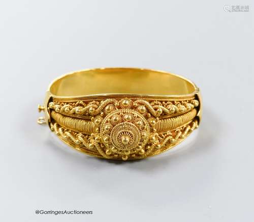 A 20th century Victorian style yellow metal (stamped 19k) ca...