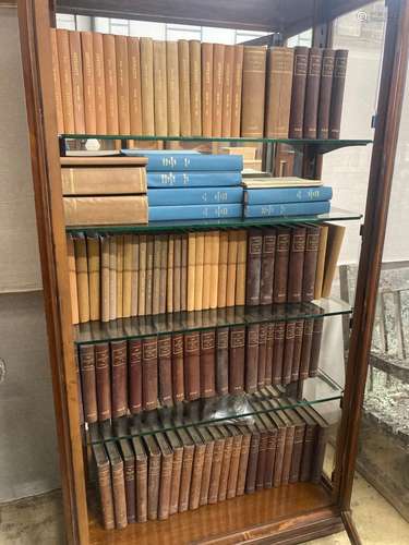 ° Antiques and Antiquity, approx. 100 assorted volumes