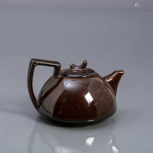 ORIENTAL TEAPOT