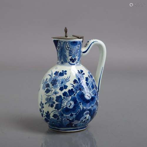 JUG WITH LID