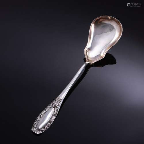 SERVING SPOON