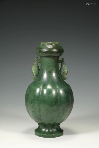 Qing Dynasty - Hetian jade lotus petal pattern vase