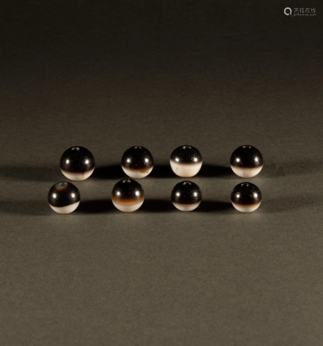 Tang Dynasty - Black and white agate beads