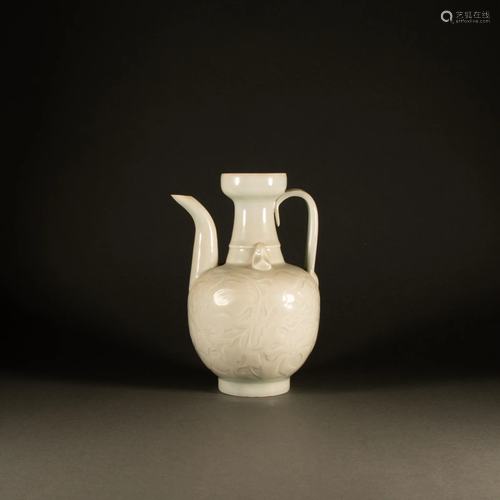 Song Dynasty - Flower pattern ewer