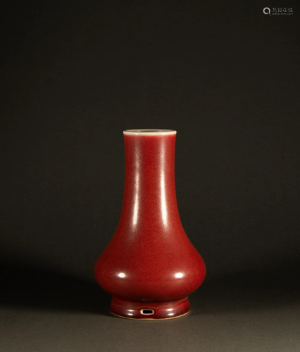 Qing Dynasty - Single-color glazed vase