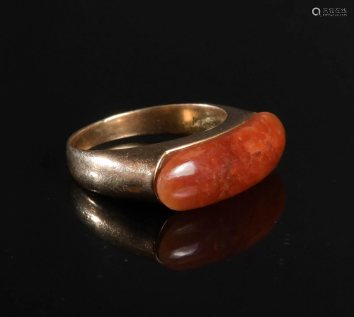 14K Gold and Red Jadeite Saddle Ring