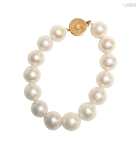 South Sea Pearl Bracelet with 18K Gold Clasp