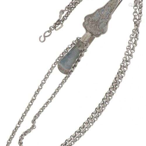Chatelaine chain with skirt hook silver.