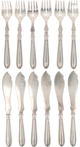 (12) piece silver fish cutlery set.