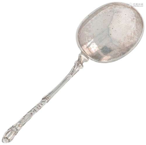 Spoon (Leeuwarden Tjepke Jans 1657-1683) silver.
