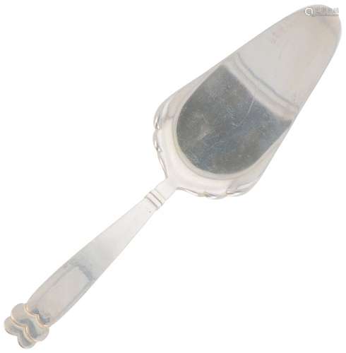 Pastry scoop silver.