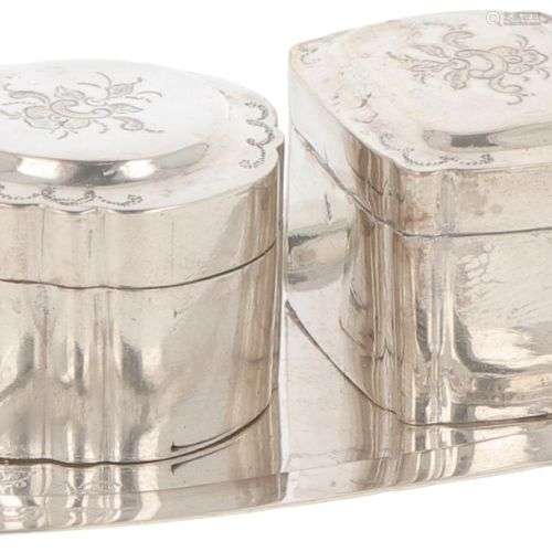 Miniature biscuit box set silver.